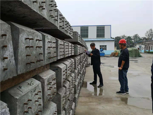 **鐵路産(chan)品監督檢驗(yan)中心的..申領(lǐng)生産許可證(zhèng)的檢驗産品(pin)進行了型式(shì)檢驗。