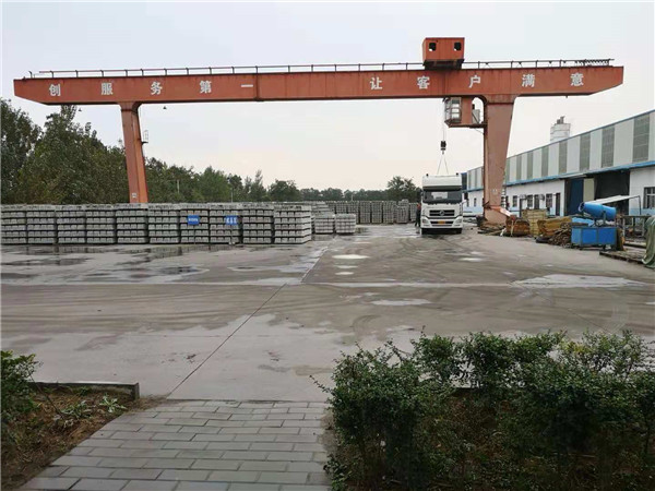 幹淨整潔(jié)的貨場