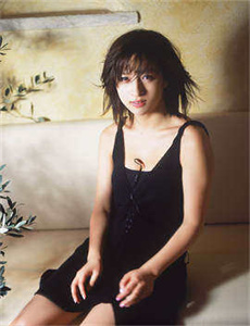 円城ひとみ