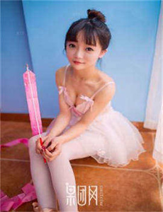 比基尼怪女